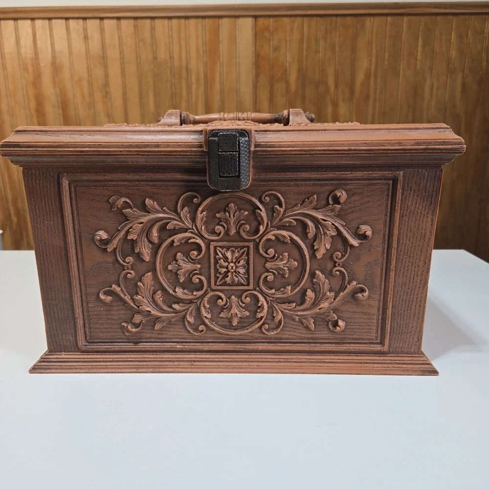 Vintage 1970's Max Klein Brown Faux-Wood Plastic Sewing Box (15